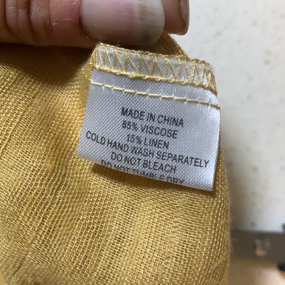 Unbranded batwing ladies cropped top in plus size with large polka dots all over - Picture 7 of 7